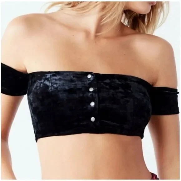 Out from Under Black Velvet Off Shoulder Crop Top Sz L Goth Urban Outfitters - Picture 1 of 6